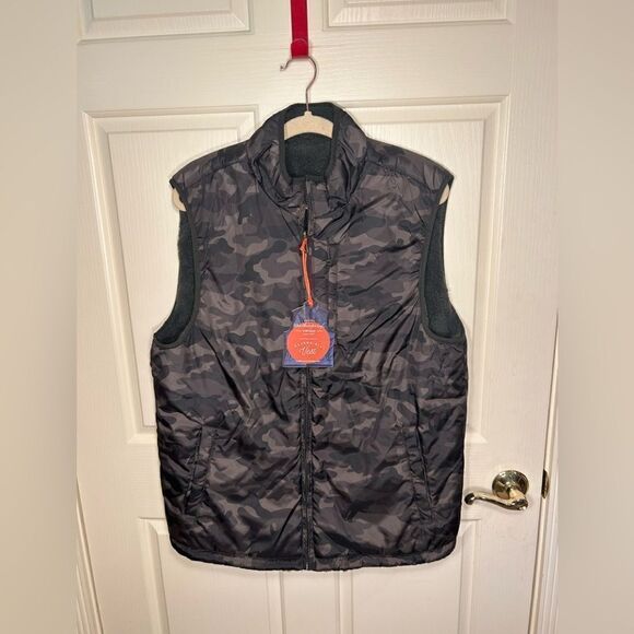 Weatherproof reversible puffer vest - Picture 1 of 5